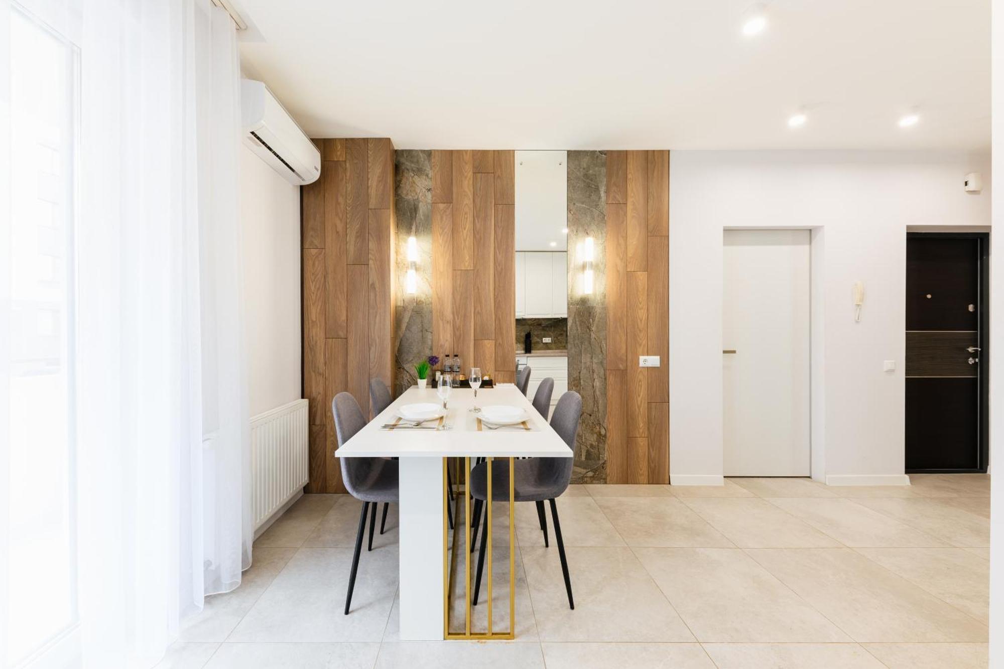 Luxury Apartments “Bozdosh” Użhorod Zewnętrze zdjęcie